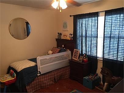 2nd image of 1604 Carolwood Ct #2