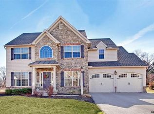 3708 Skipton Cir, York, PA 17402