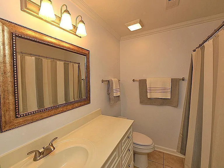 1010 Kingswood Dr #J — Photo 10