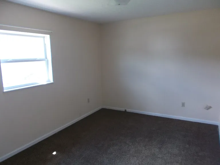 1413 Kingswood Way — Photo 4