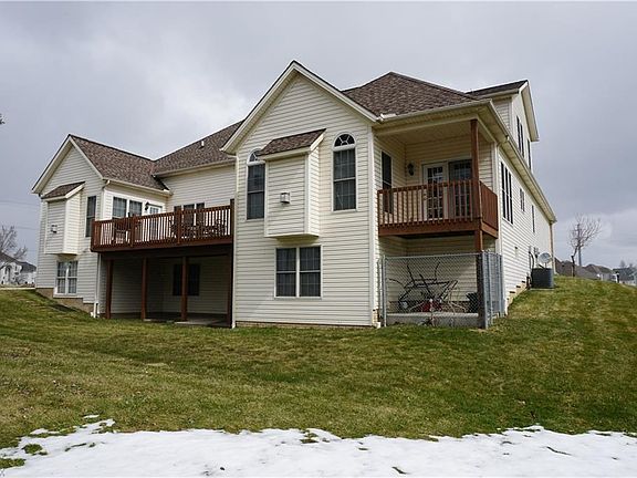 2nd image of 952 Mimosa Dr
