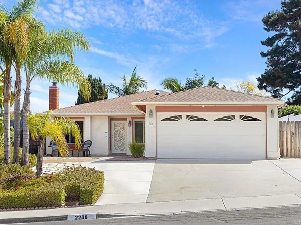 2208 Fallingleaf Rd, Oceanside, CA 92056