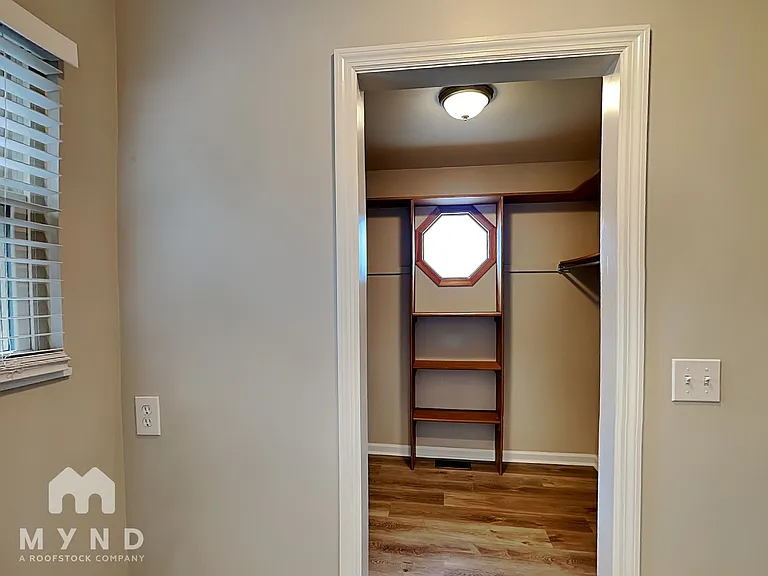 83 Woodrow Ave — Photo 15