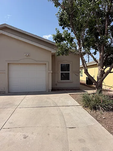 1600 Bradley Ct Photo 1