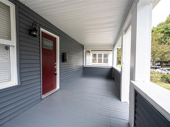 4th image of 4062 Cornelius Ave