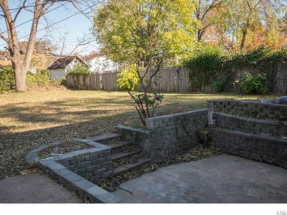 2nd image of 6963 Winona Ave