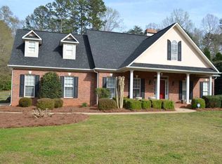 552 Old Iron Works Rd, Spartanburg, SC 29302