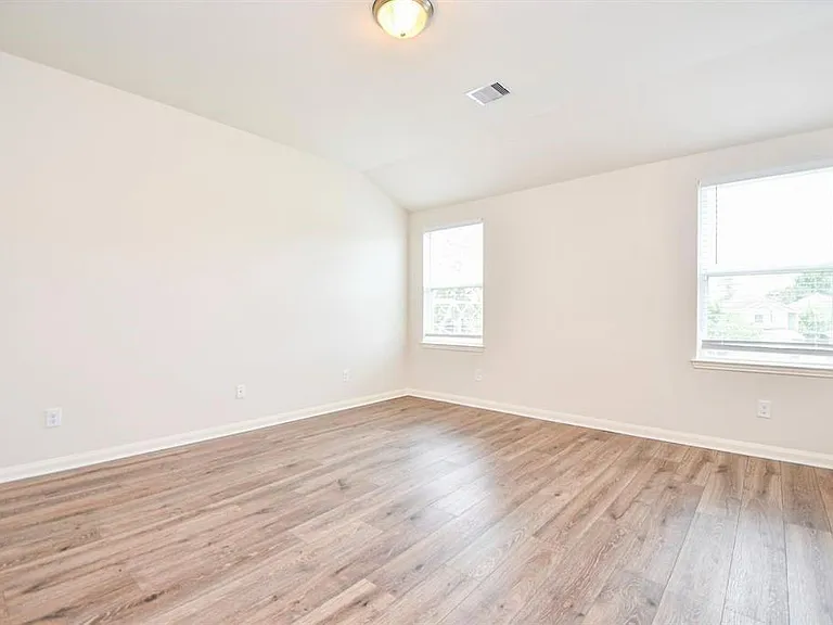 10909 Panther Ct SW — Photo 15