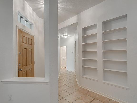 5th image of 10223 Thornmont Ln
