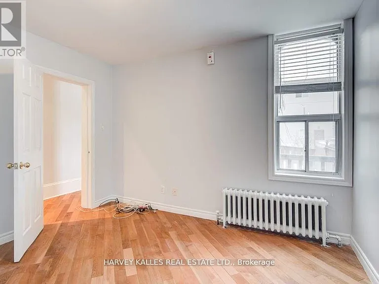 1098 Bathurst St — Photo 7