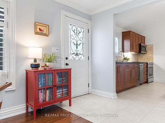 2nd image of 869 1st St