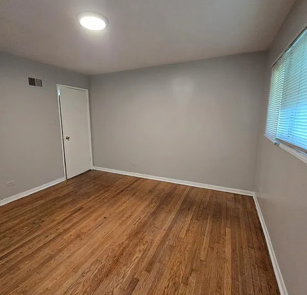 7530 S Saginaw Ave #3A — Photo 6