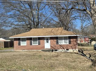 880 White Oak Dr, Forest Park, GA 30297