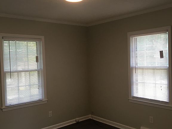 4th image of 4674 Lake Cir