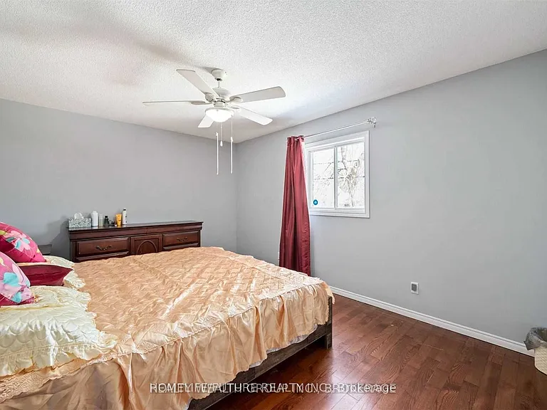 154 Sanders St — Photo 9