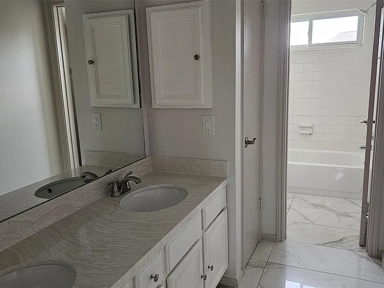 23510 Stratsborough Dr — Photo 22
