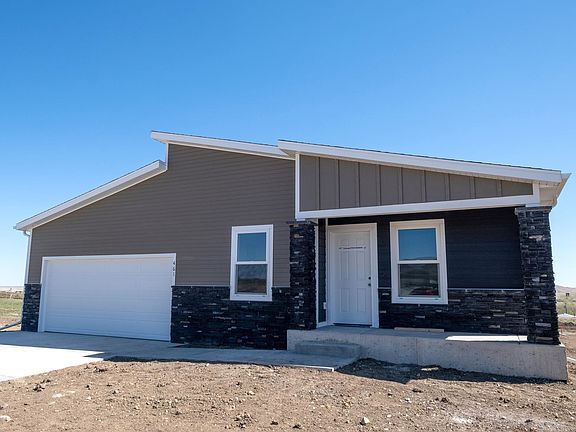 2nd image of 461 Yelner Dr