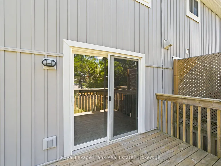 26 Fallingbrook Cres — Photo 40
