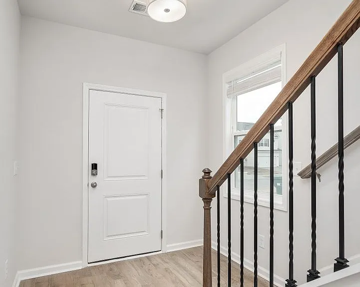 775 Justify Loop — Photo 37