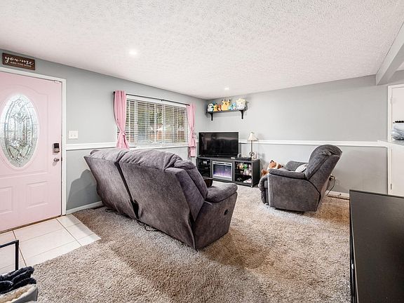 2nd image of 6385 Brauning Dr