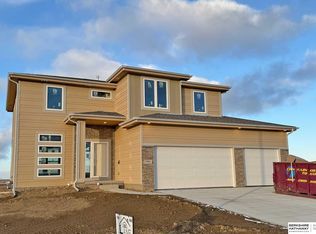 19964 Cinnamon St, Omaha, NE 68135