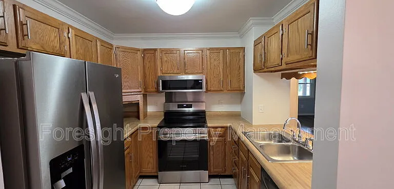 570 Executive Blvd — Photo 10