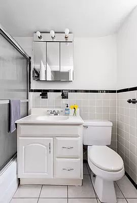 5th image of 139 E 33rd St APT 6N