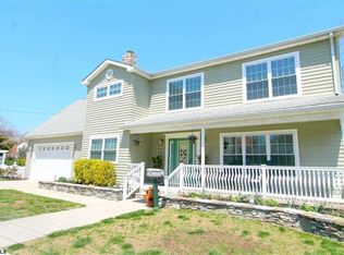 102 Wood St, Linwood, NJ 08221
