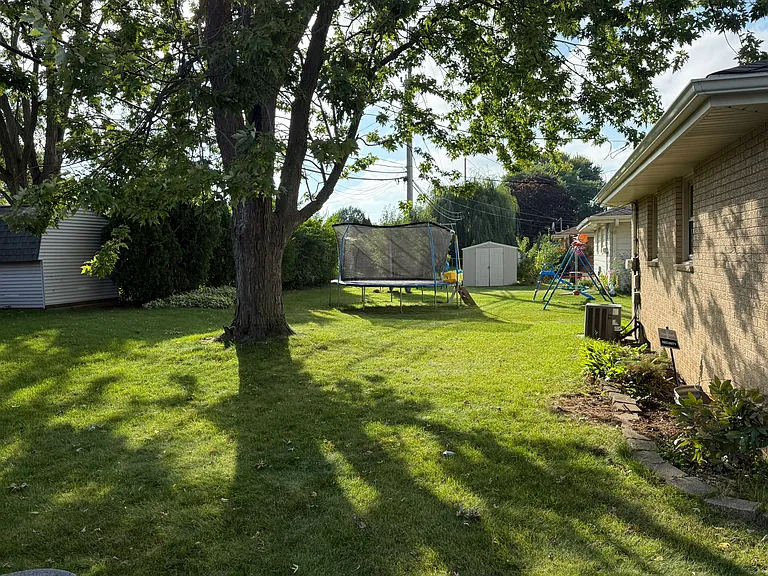 1411 W Grange Ave — Photo 12