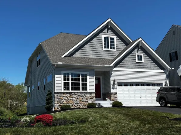5 Surrey Ln, York, PA 17402