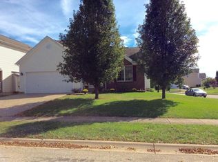 5106 Oldshire Rd, Louisville, KY 40229