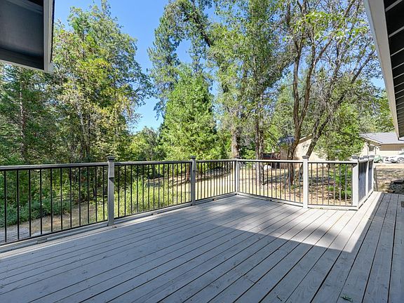 4th image of 20495 Bellwood Ct