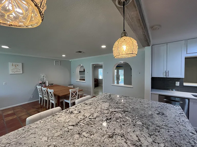 620 NE 9th Ave — Photo 20