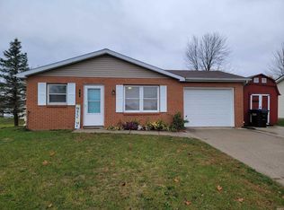 575 Meadow Ln, Waterloo, IN 46793