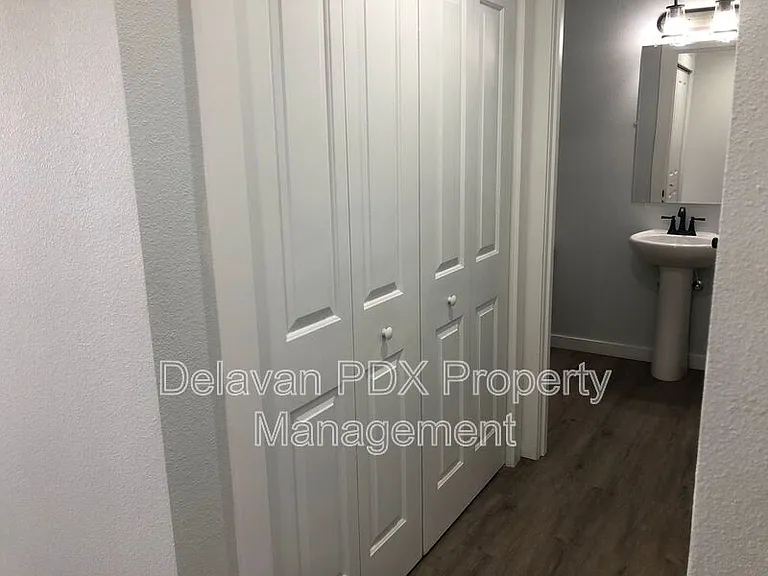 1396 Kimber Ct — Photo 12