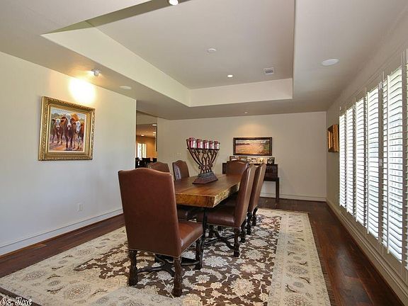 4th image of 15 E Palisades Dr