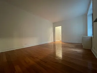 Rented by Hillel Realty Group