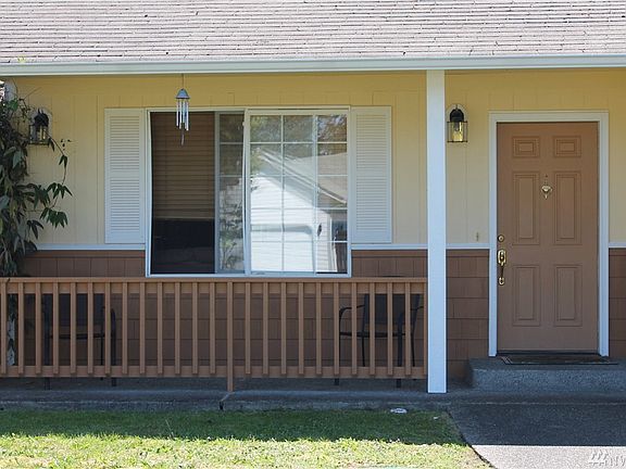 2nd image of 15629 Parkview Dr SE