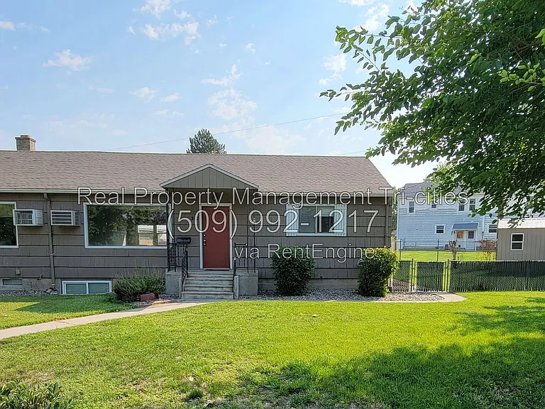 312 Goethals Dr — Photo 2