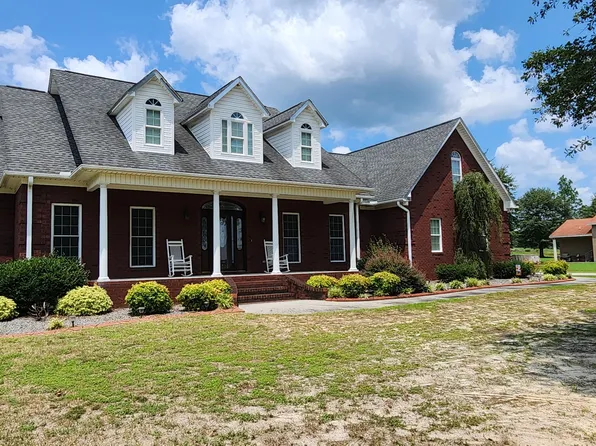 2585 Greens Bridge Road, Garland, NC 28441