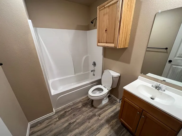 2503 N Avenue O — Photo 14
