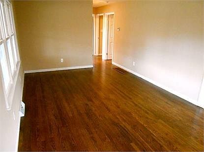3rd image of 1821 Courtland Dr