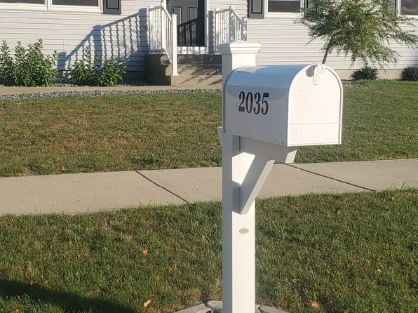 2035 Ridgeway Rd, Monroe, WI 53566