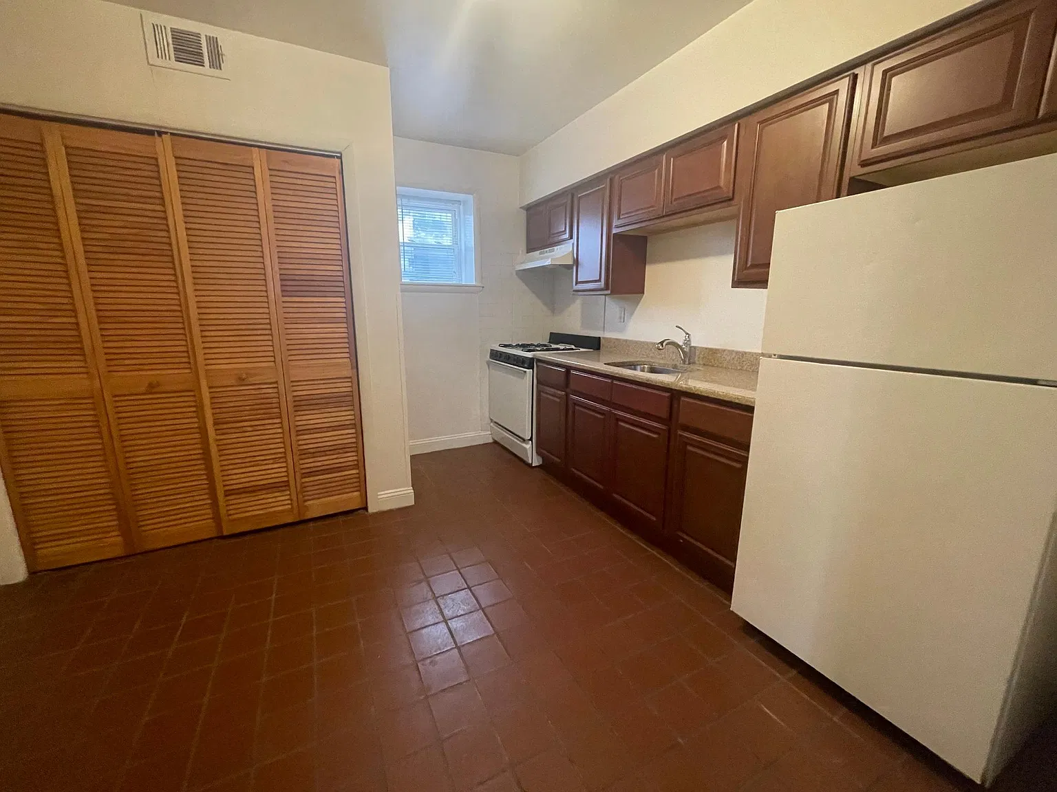 1248 N Broad St — Photo 3