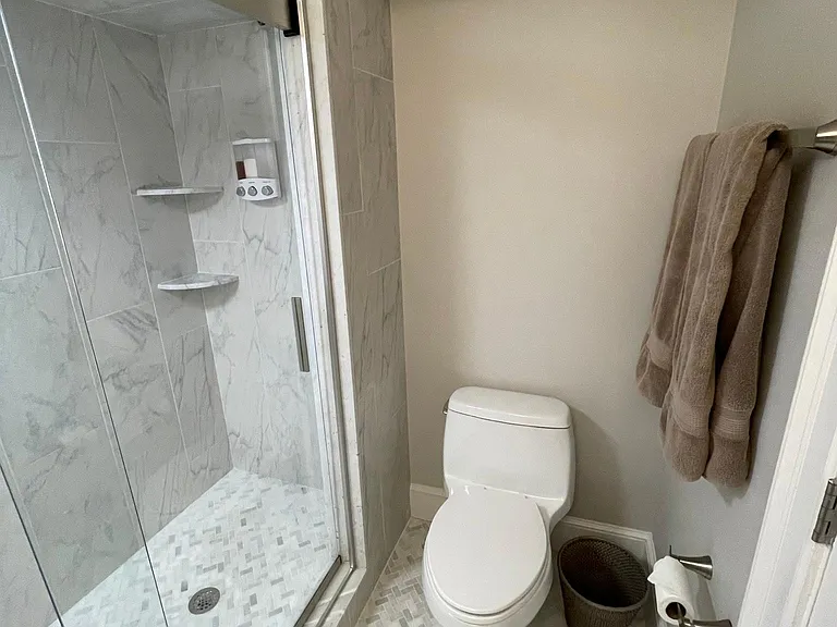 435 Thames St #1 — Photo 14