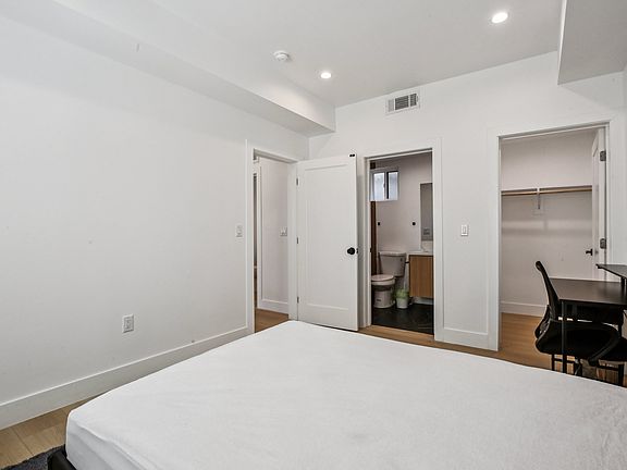3rd image of 1359 W 35th Pl