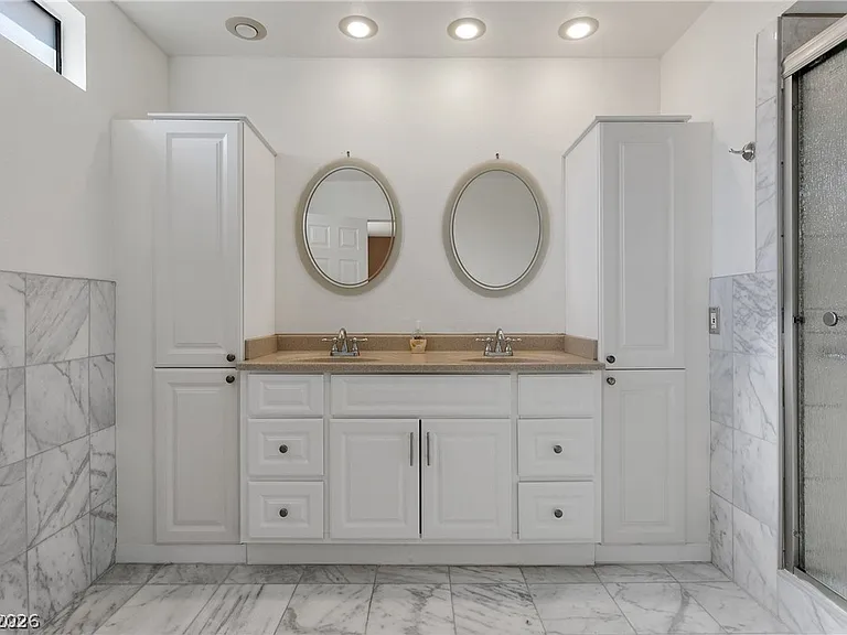 2451 Domingo St — Photo 28