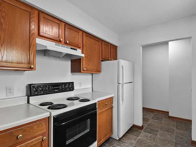 1405 Wilshire Cir — Photo 7