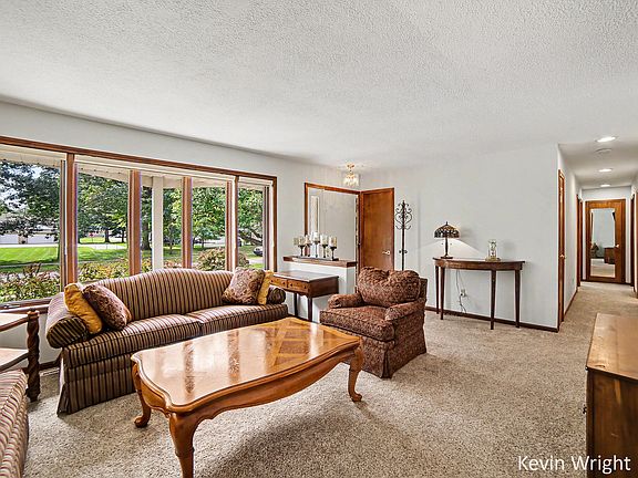 5th image of 1234 Kloap Rd