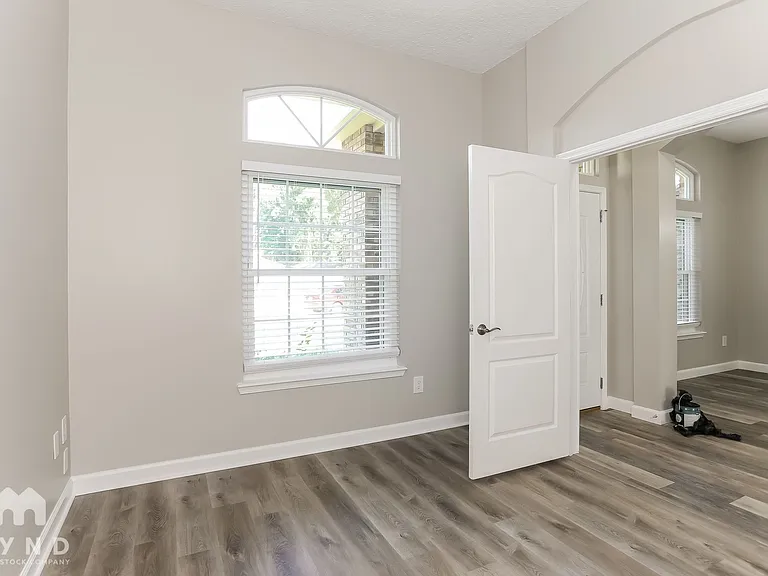 4350 Jiggermast Ave — Photo 8